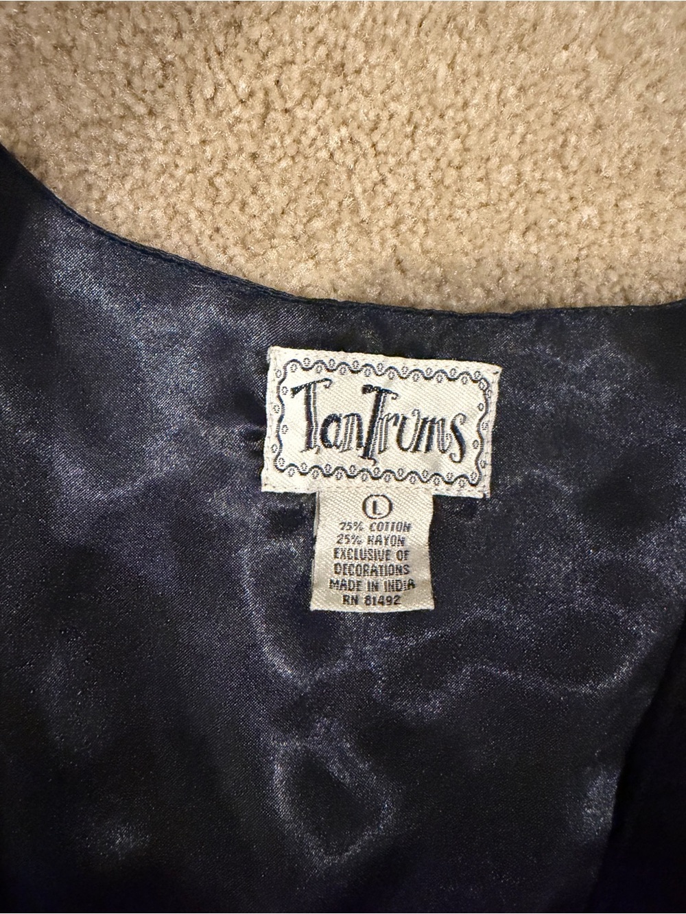 Vintage Tantrums Black Velvet Christmas Vest Holly Ribbon Large - Picture 3 of 9